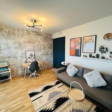 Brand New Modern Condo Built-In Mall Of Tripla Хелзинки Екстериор снимка