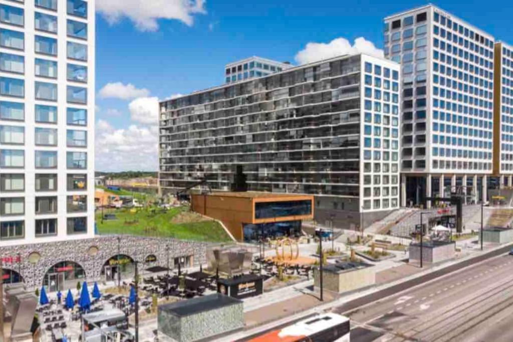 Brand New Modern Condo Built-In Mall Of Tripla Хелзинки Екстериор снимка